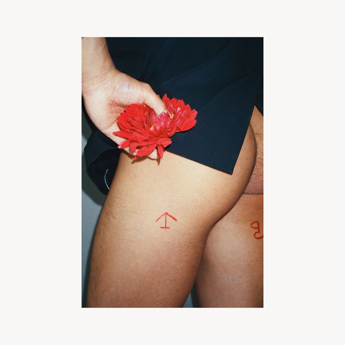 Rive Droite Red Symbol - Black